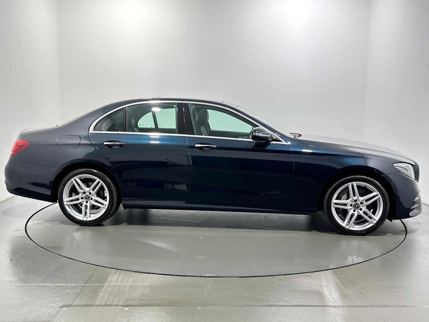 Used Mercedes-Benz E Class 2017 for sale - 77538278: Photo 9