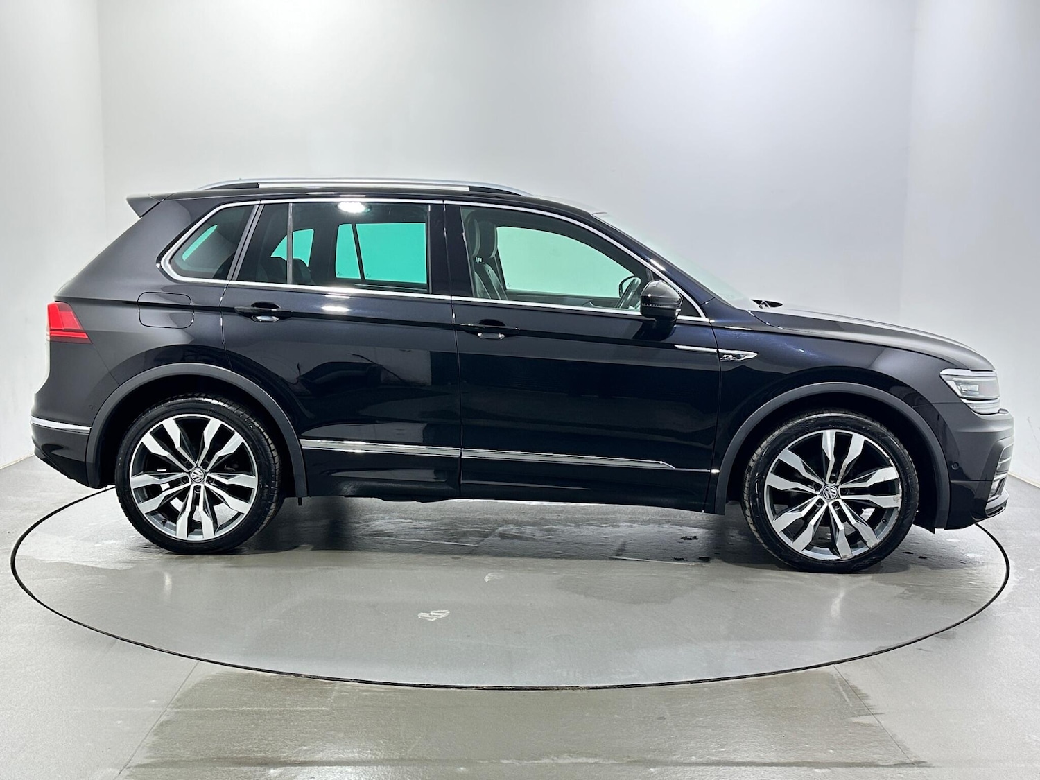 Used Volkswagen Tiguan for sale - 77704855: Photo 9