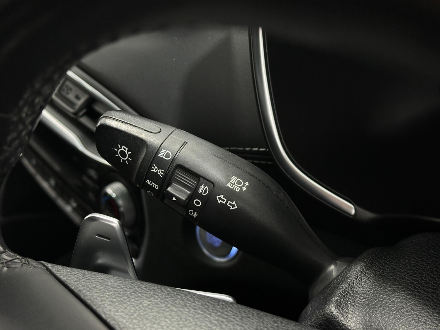 Used Hyundai Santa Fe 2018 for sale - 77598068: Photo 14