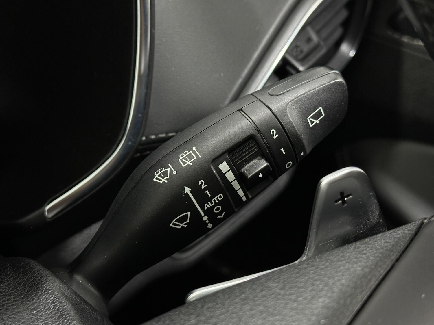 Used Hyundai Santa Fe 2018 for sale - 77598068: Photo 17