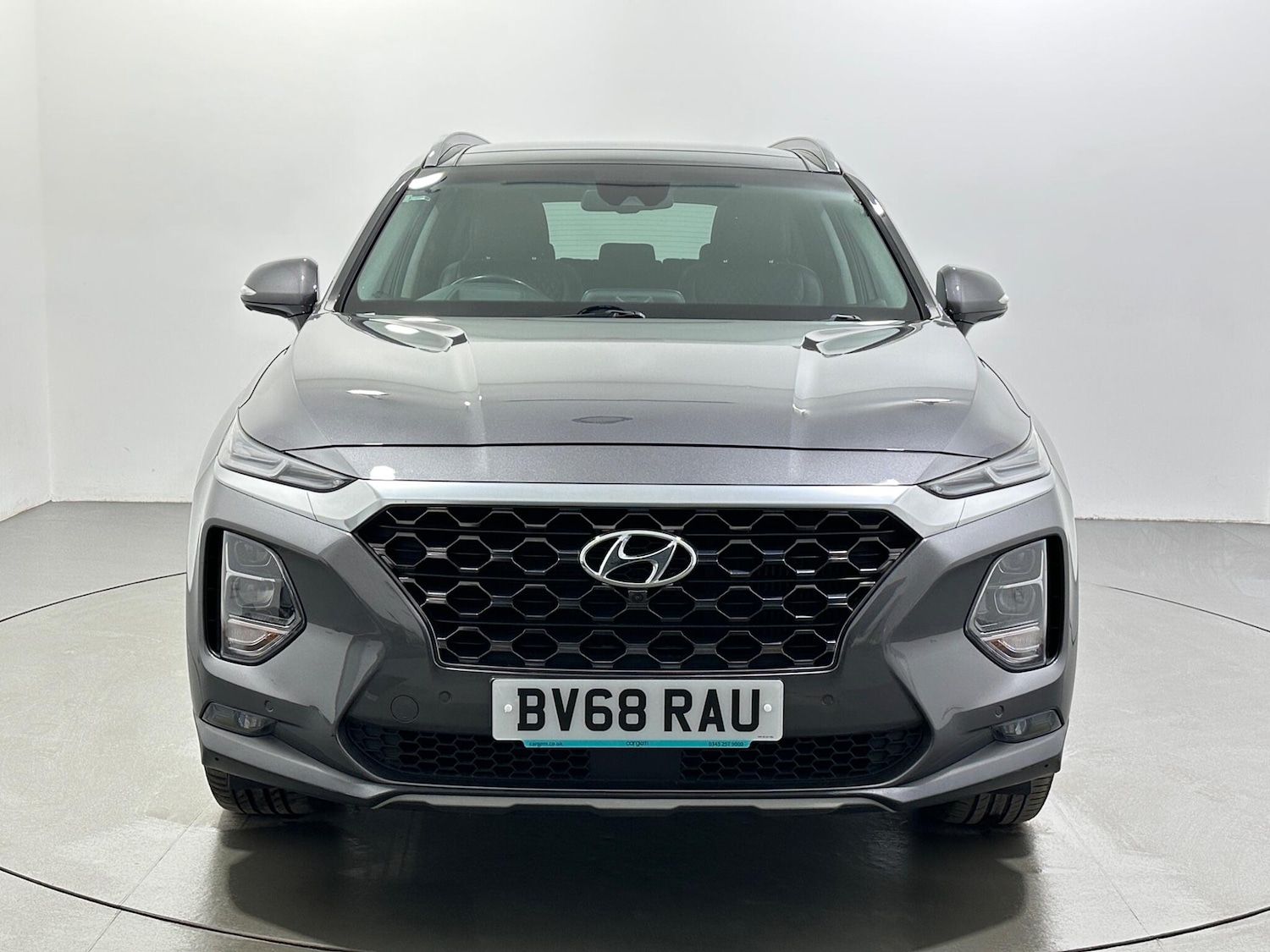 Used Hyundai Santa Fe 2018 for sale - 77598068: Photo 3