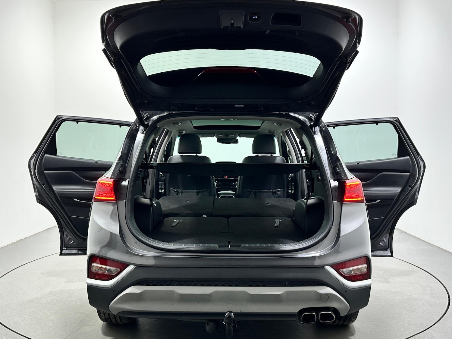 Used Hyundai Santa Fe 2018 for sale - 77598068: Photo 47