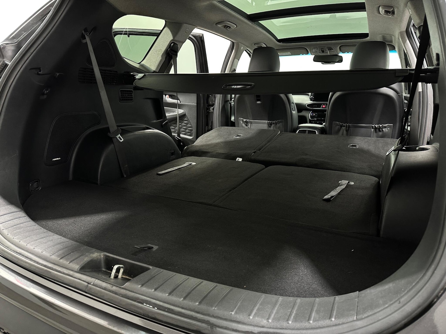 Used Hyundai Santa Fe 2018 for sale - 77598068: Photo 48