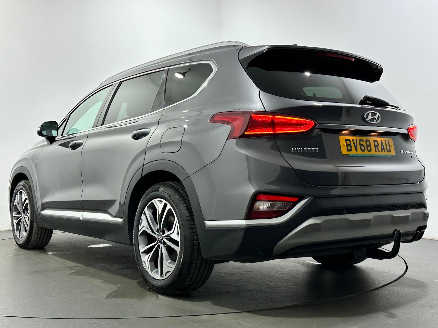 Used Hyundai Santa Fe 2018 for sale - 77598068: Photo 52