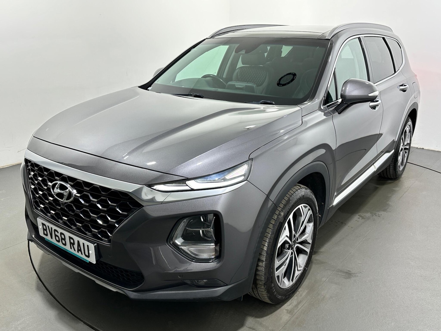Used Hyundai Santa Fe 2018 for sale - 77598068: Photo 57