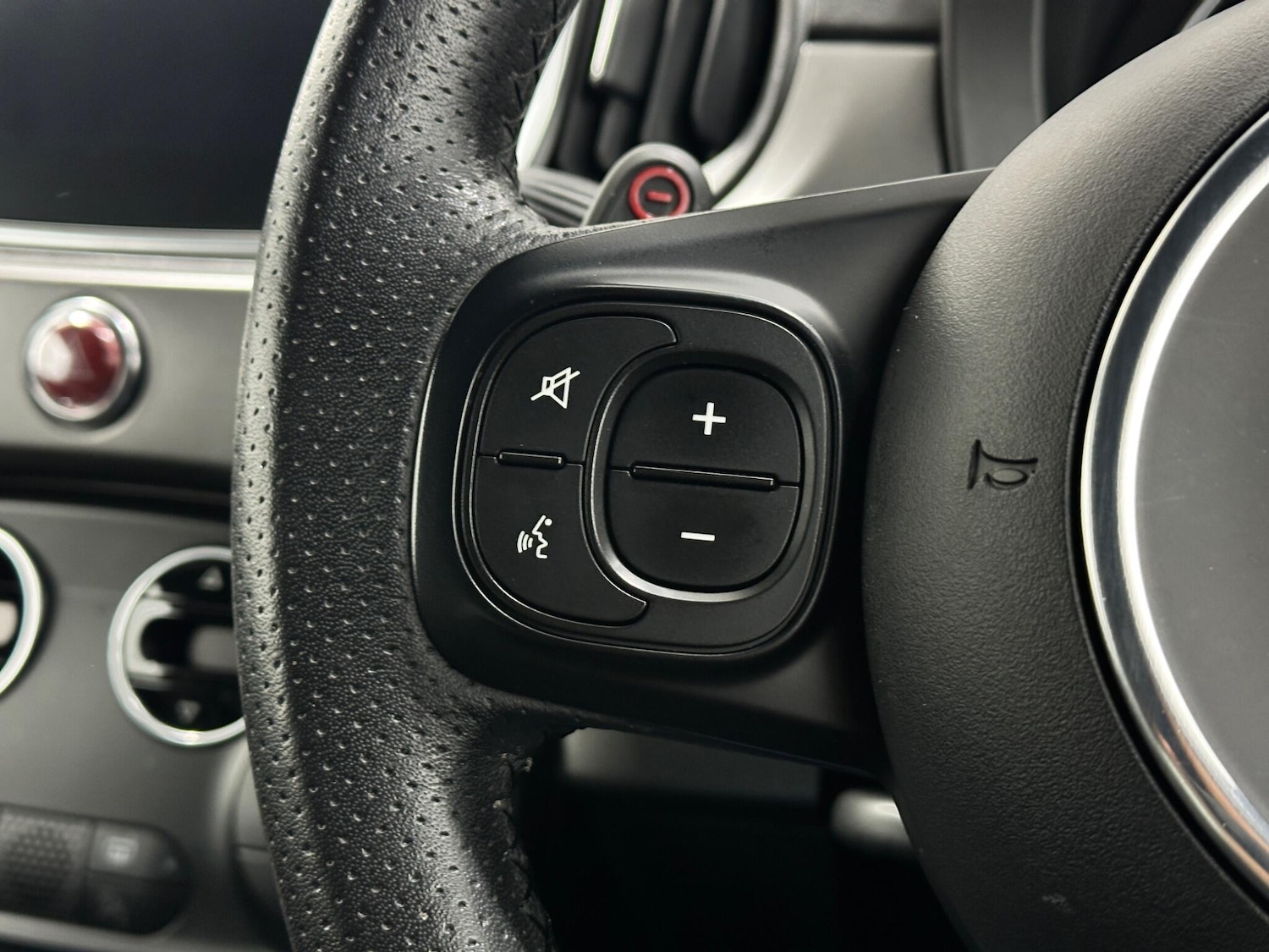 Used Abarth 595 2021 for sale - 77853452: Photo 14