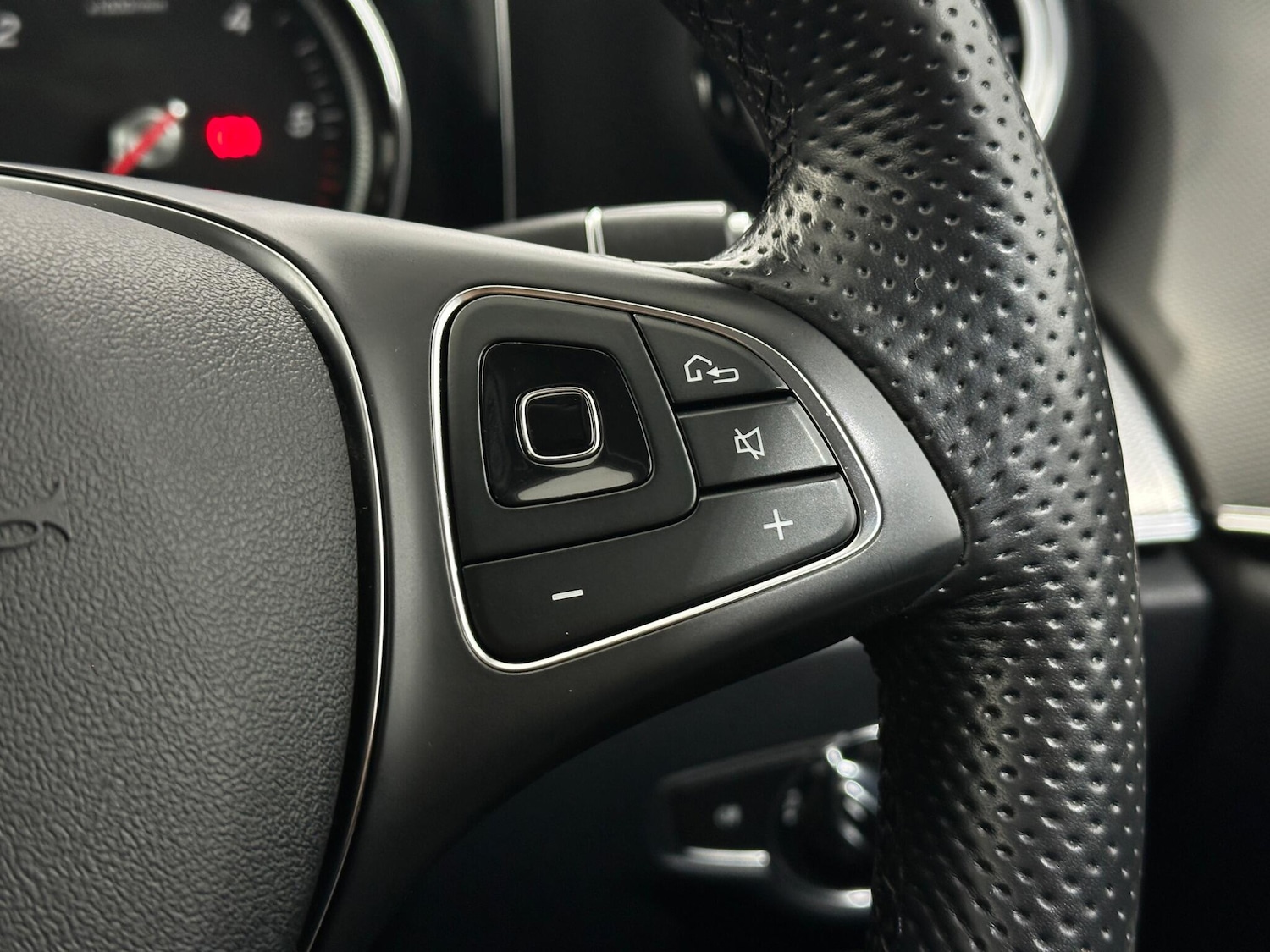 Used Mercedes-Benz E Class 2017 for sale - 77737933: Photo 15