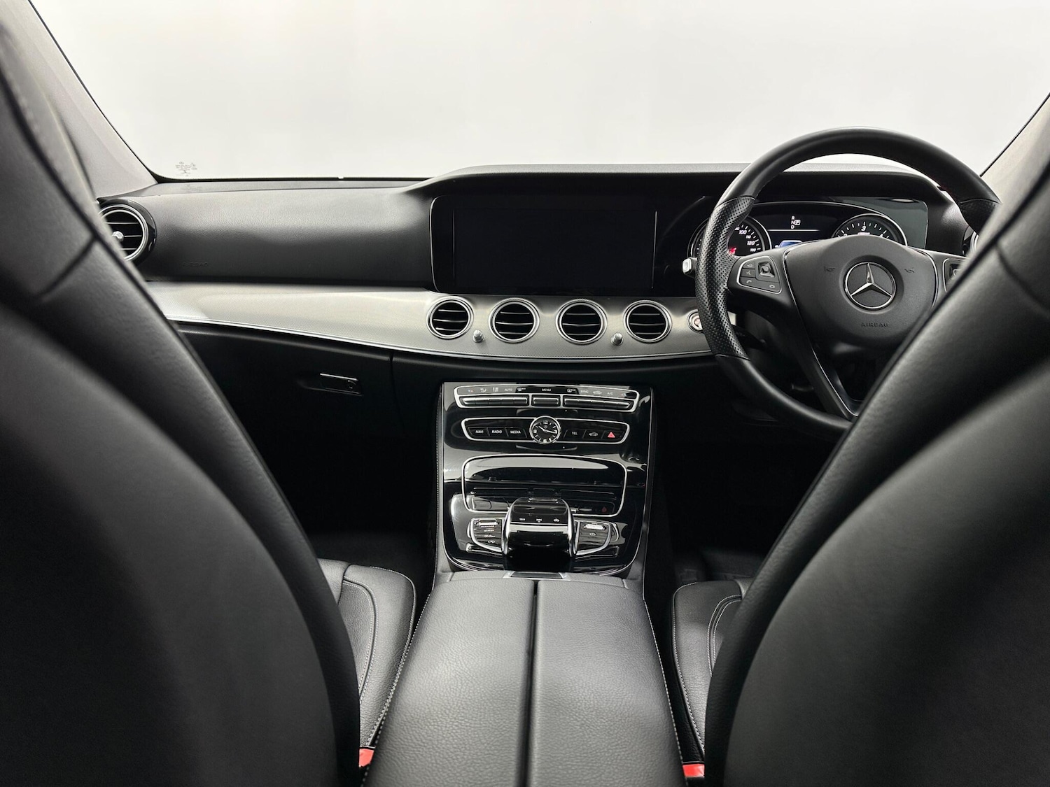 Used Mercedes-Benz E Class 2017 for sale - 77737933: Photo 20