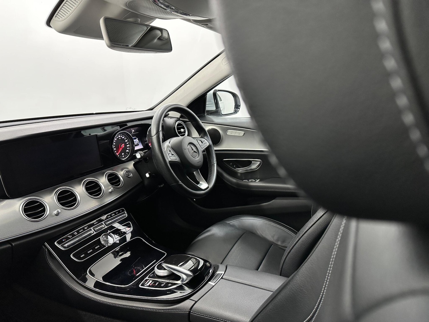 Used Mercedes-Benz E Class 2017 for sale - 77737933: Photo 31