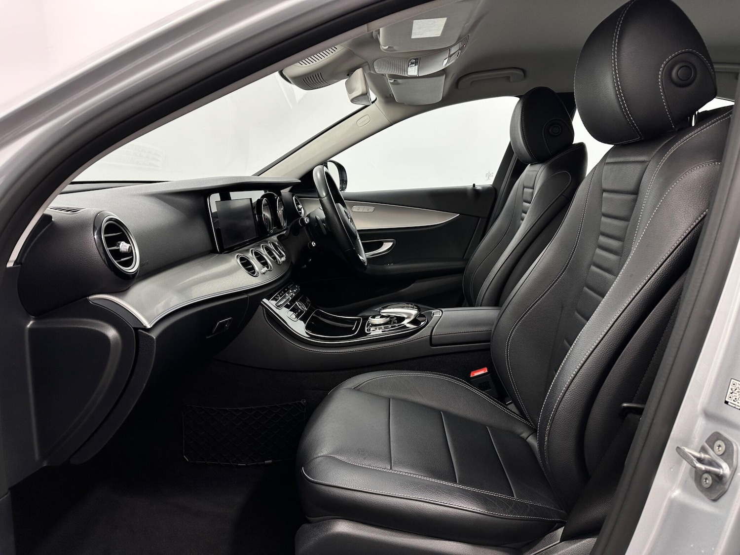 Used Mercedes-Benz E Class 2017 for sale - 77737933: Photo 36