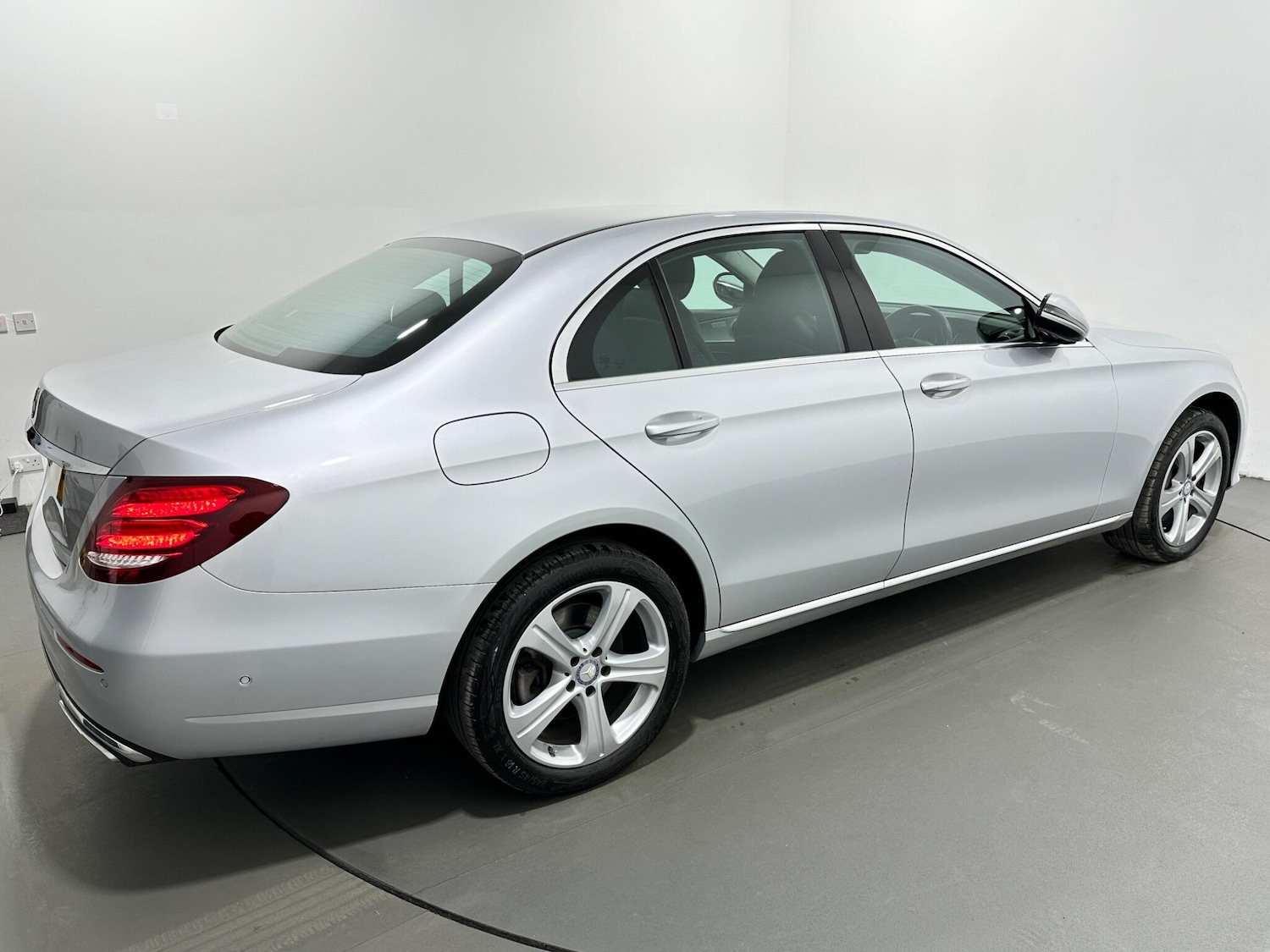 Used Mercedes-Benz E Class 2017 for sale - 77737933: Photo 51