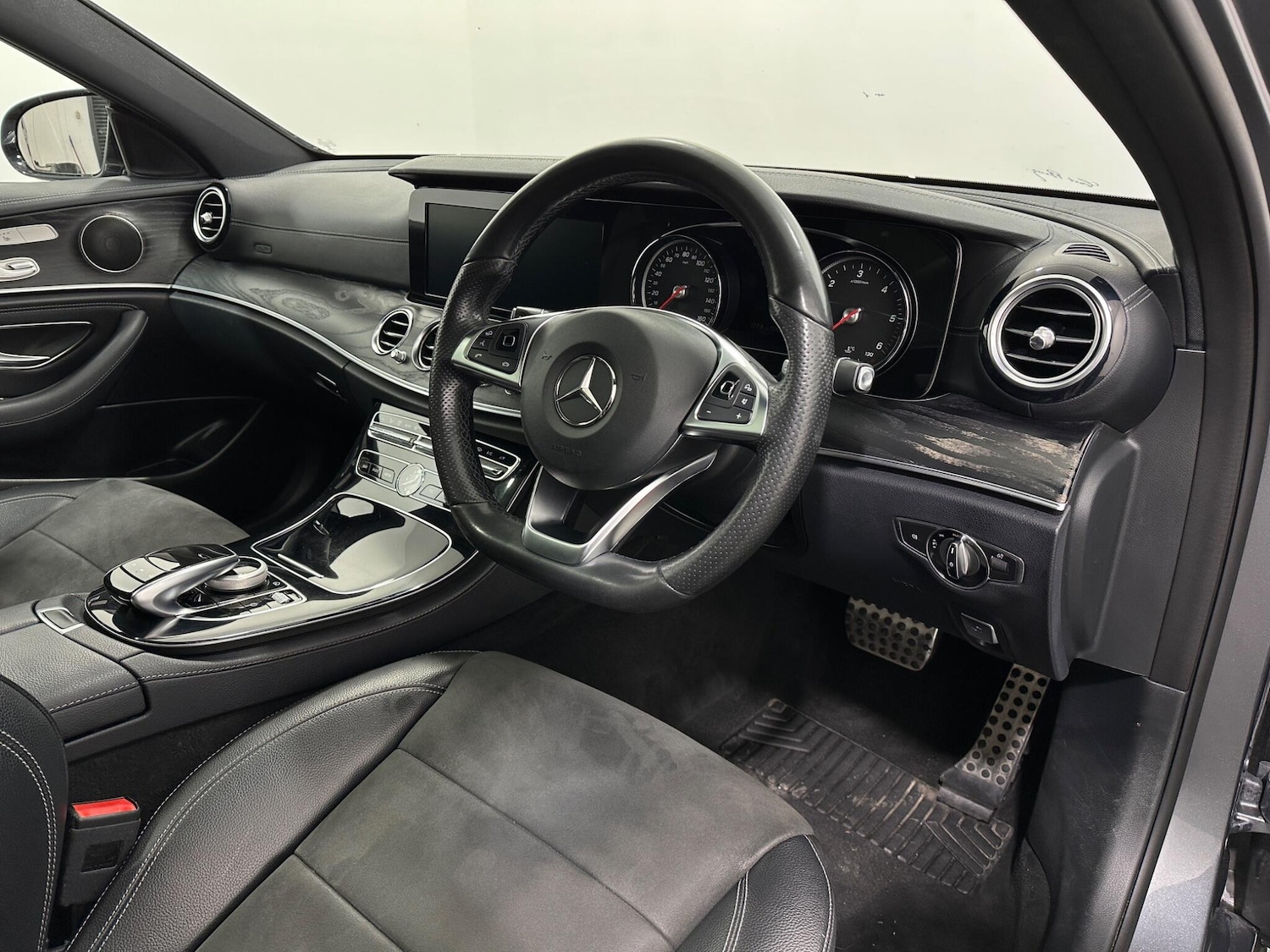 Used Mercedes-Benz E Class 2018 for sale - 77314810: Photo 10
