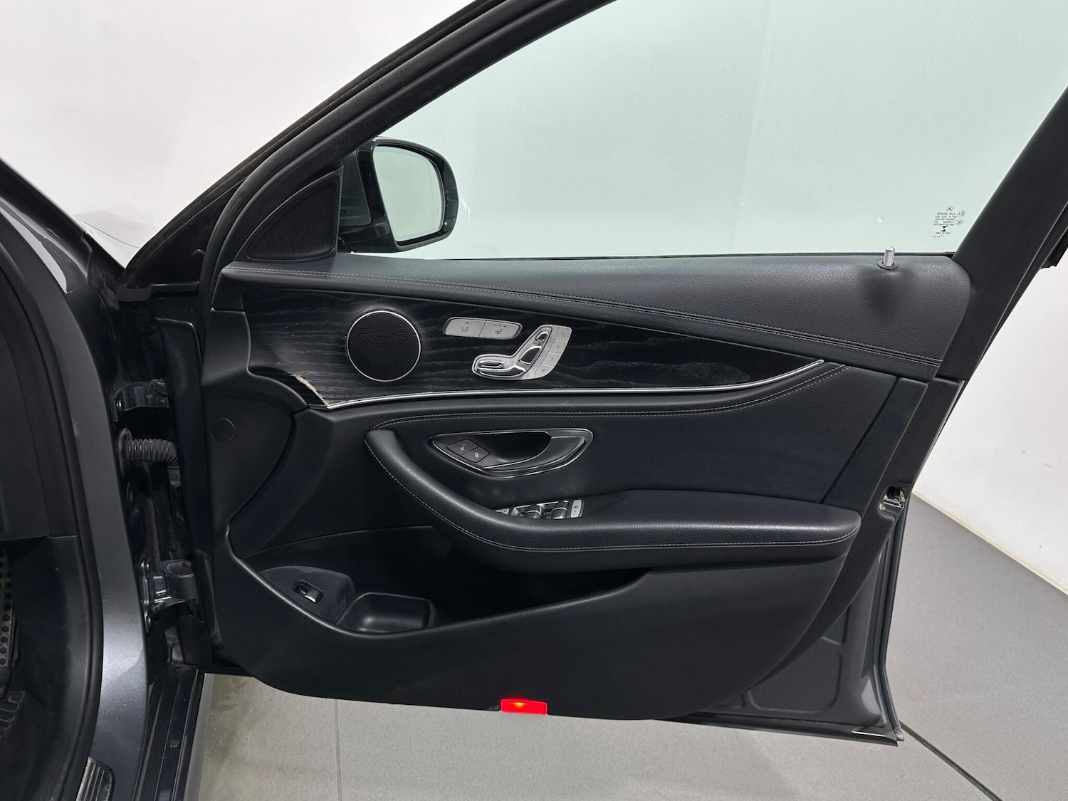 Used Mercedes-Benz E Class 2018 for sale - 77314810: Photo 34