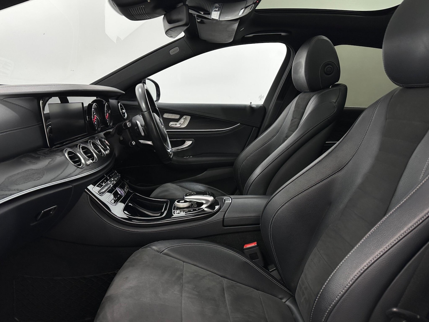 Used Mercedes-Benz E Class 2018 for sale - 77314810: Photo 35