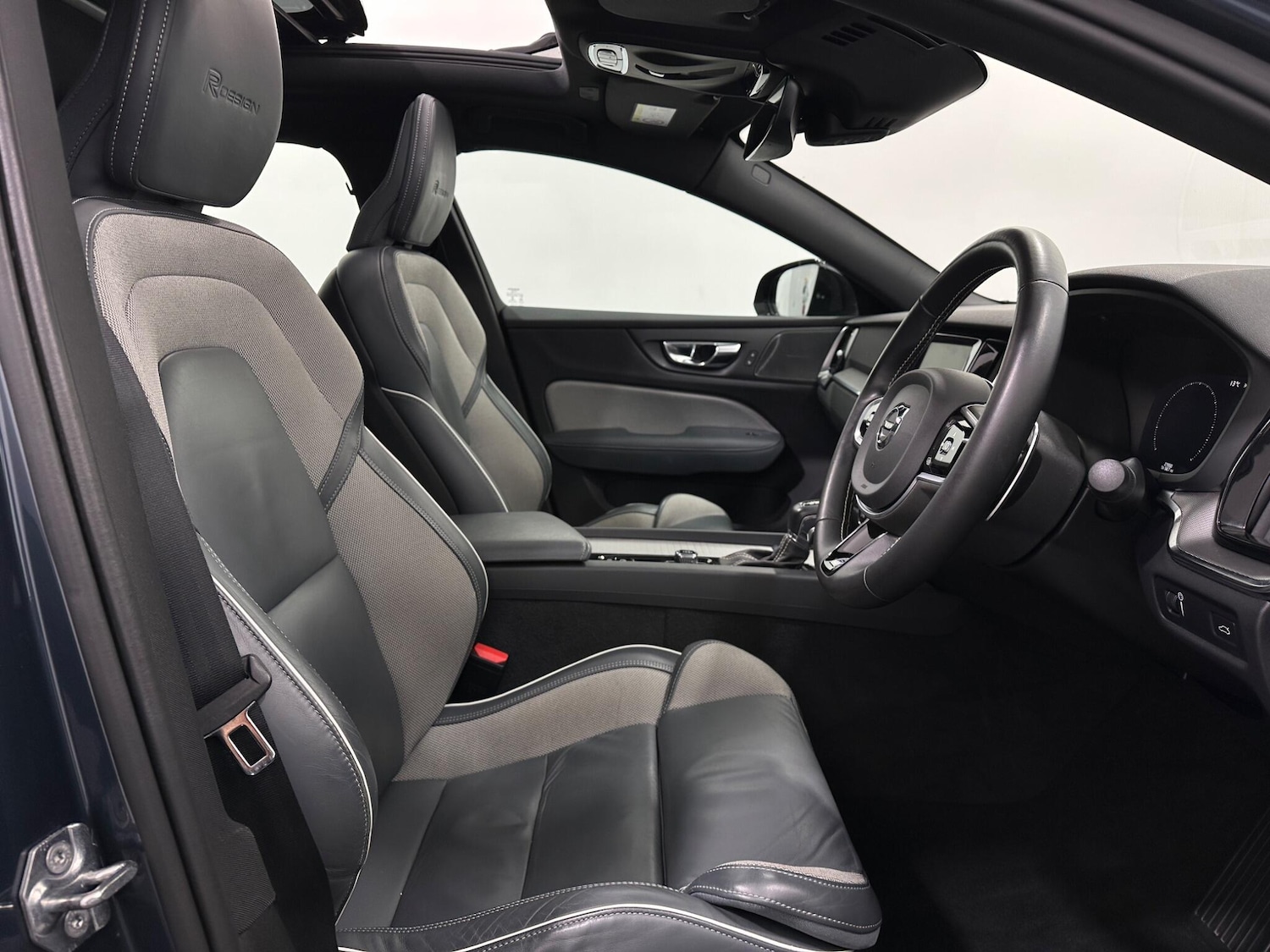 Used Volvo S60 2020 for sale - 77015501: Photo 31