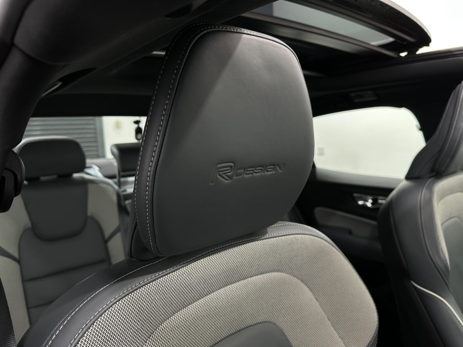 Used Volvo S60 2020 for sale - 77015501: Photo 33