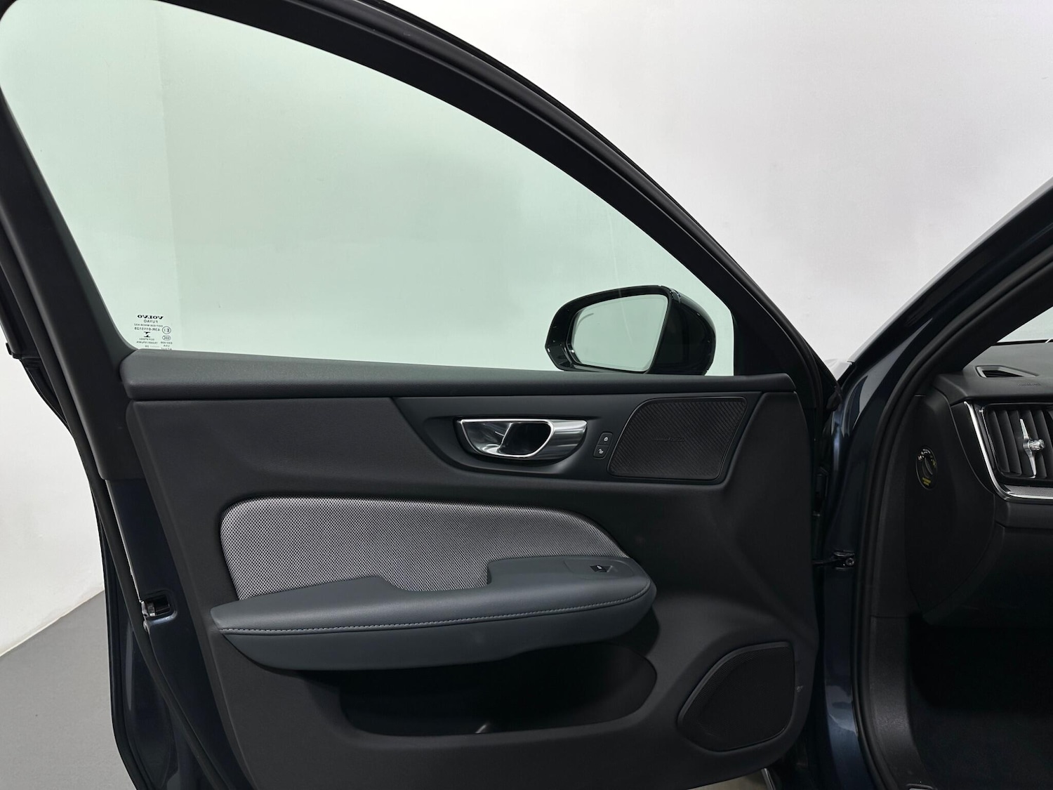 Used Volvo S60 2020 for sale - 77015501: Photo 38