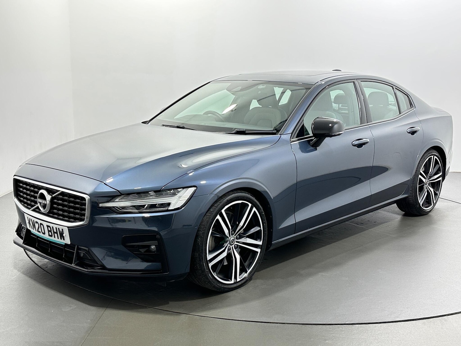 Used Volvo S60 2020 for sale - 77015501: Photo 4