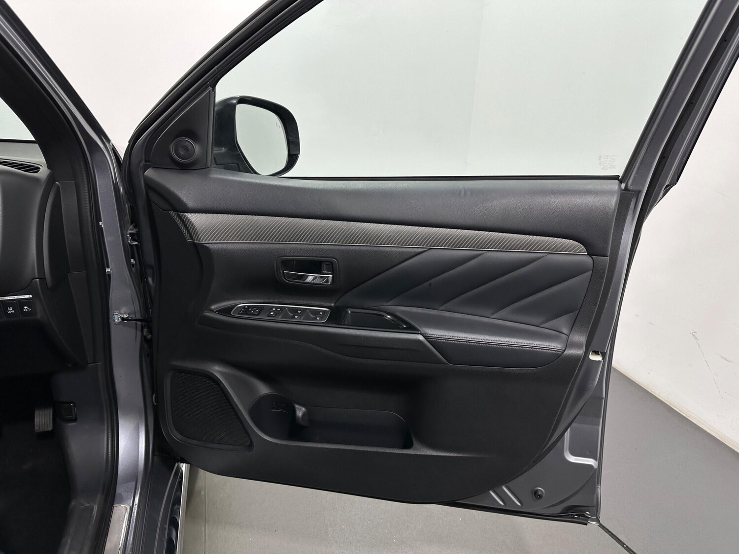 Used Mitsubishi Outlander for sale - 77575083: Photo 34