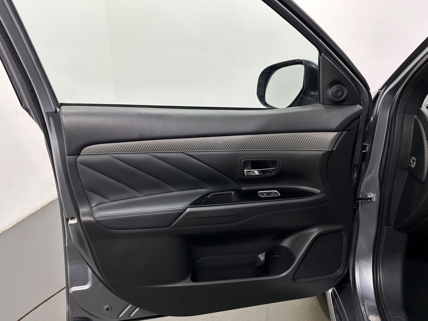 Used Mitsubishi Outlander for sale - 77575083: Photo 37