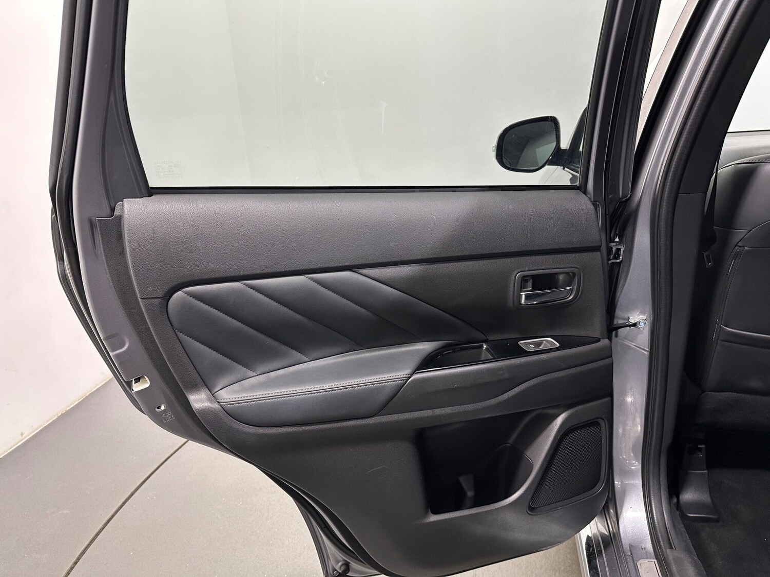 Used Mitsubishi Outlander for sale - 77575083: Photo 40