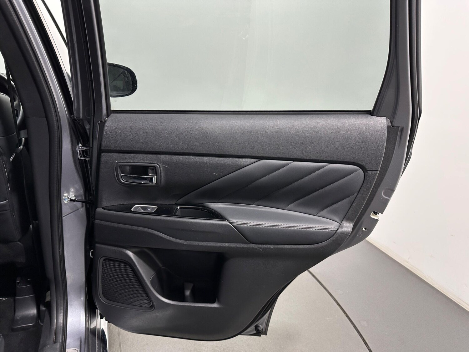 Used Mitsubishi Outlander for sale - 77575083: Photo 43