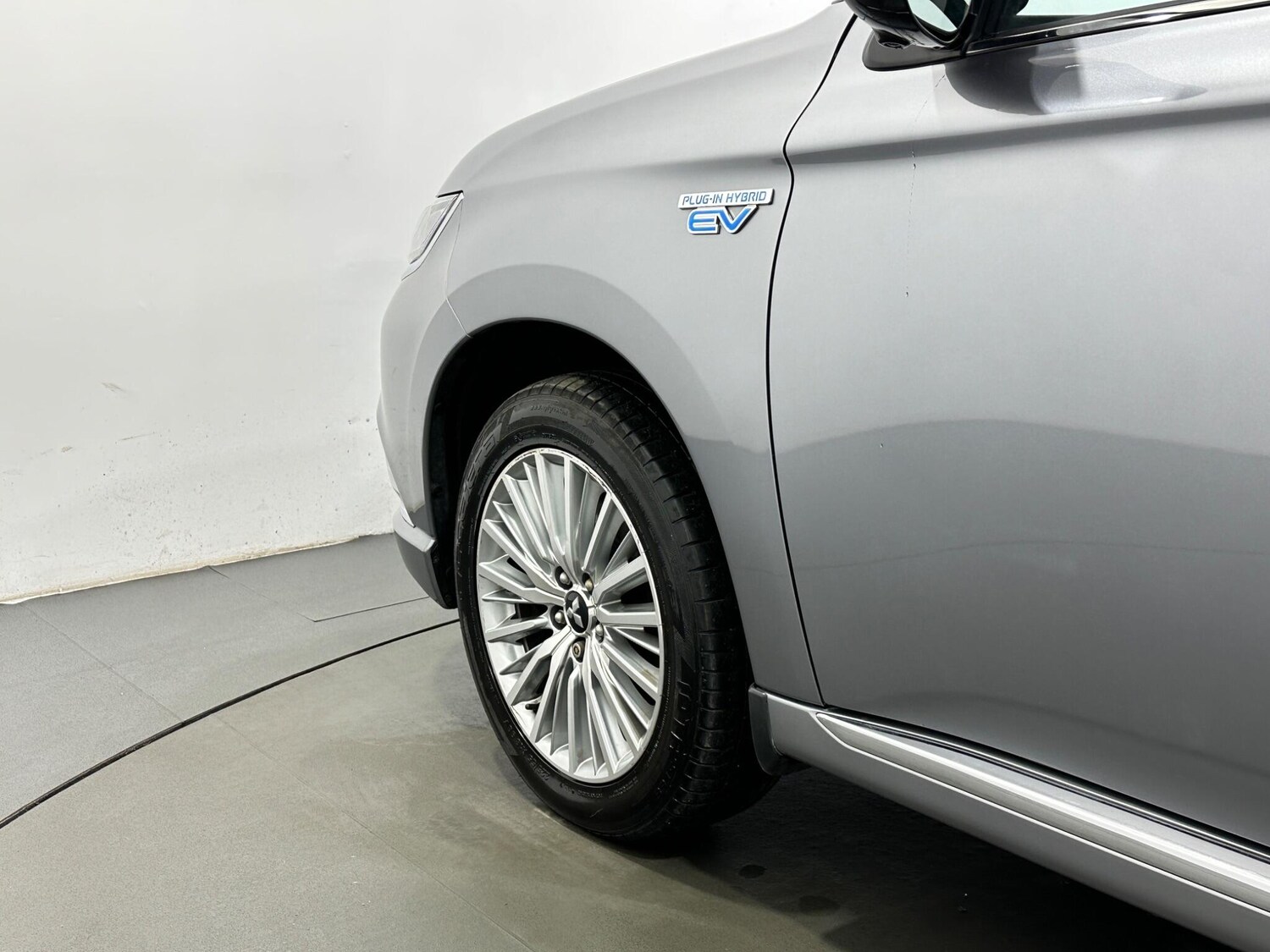 Used Mitsubishi Outlander for sale - 77575083: Photo 51