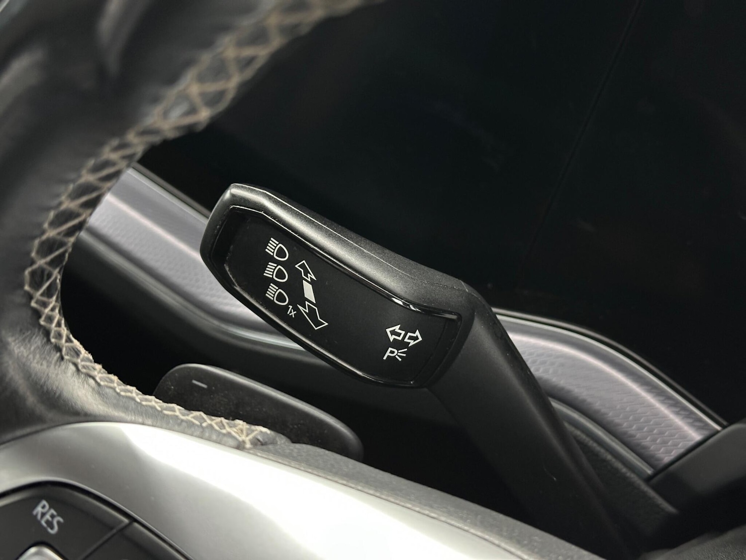 Used Volkswagen Touareg 2018 for sale - 76878507: Photo 13