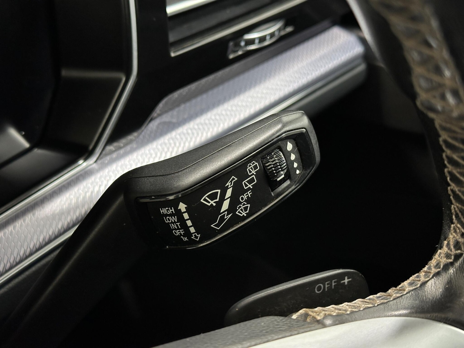 Used Volkswagen Touareg 2018 for sale - 76878507: Photo 16