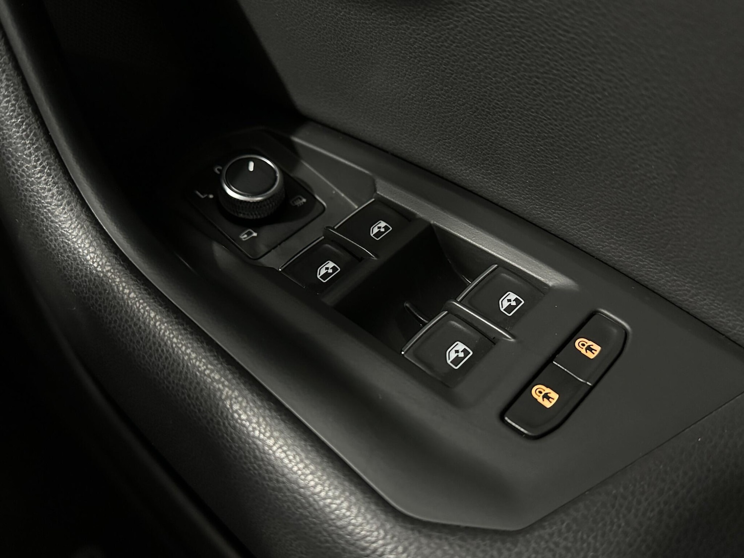 Used Volkswagen Touareg 2018 for sale - 76878507: Photo 18