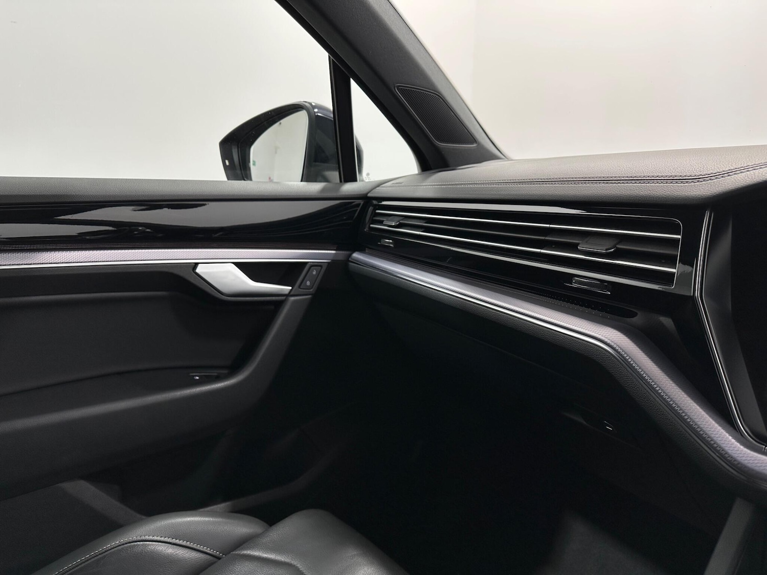 Used Volkswagen Touareg 2018 for sale - 76878507: Photo 27