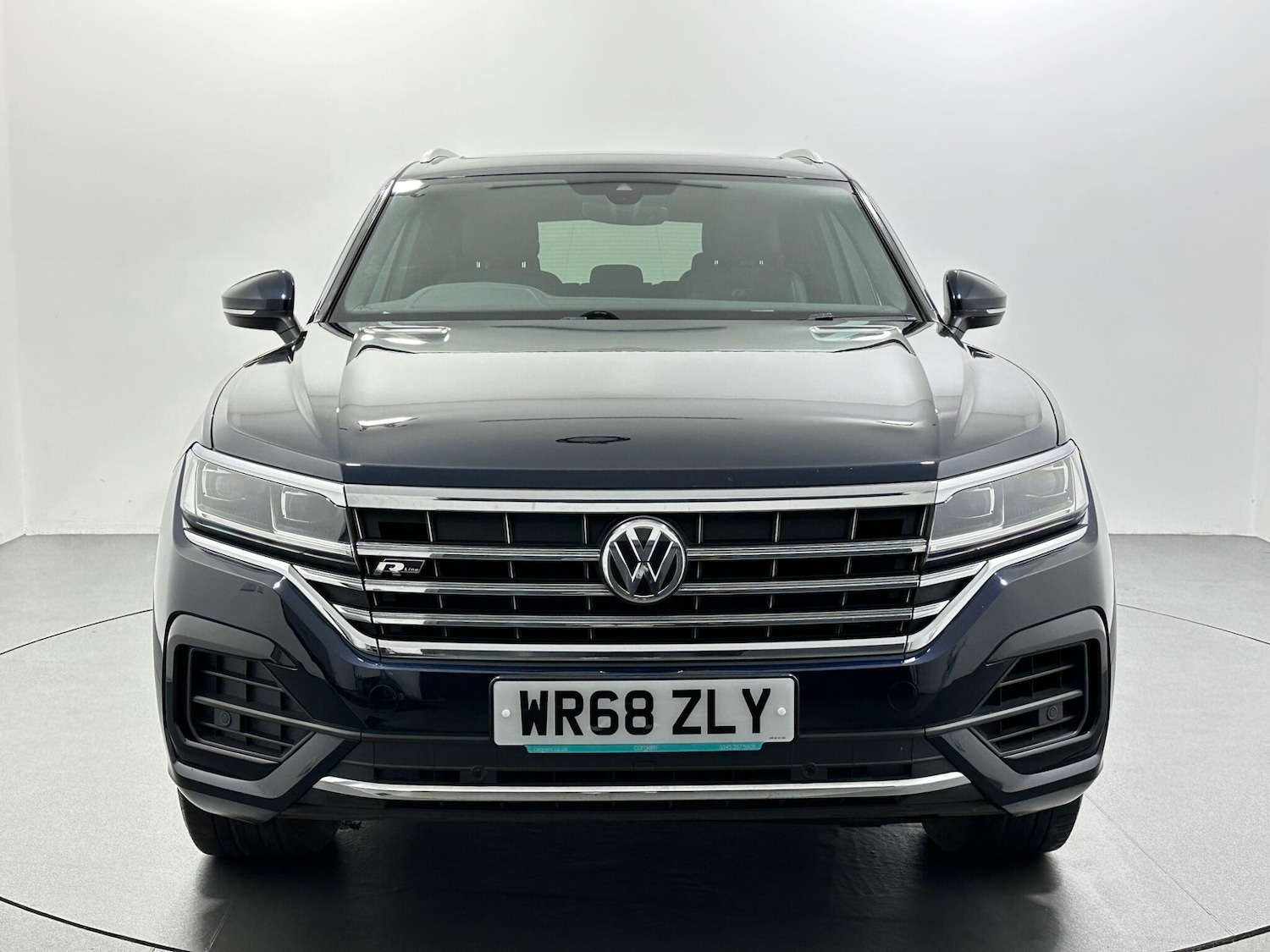 Used Volkswagen Touareg 2018 for sale - 76878507: Photo 3