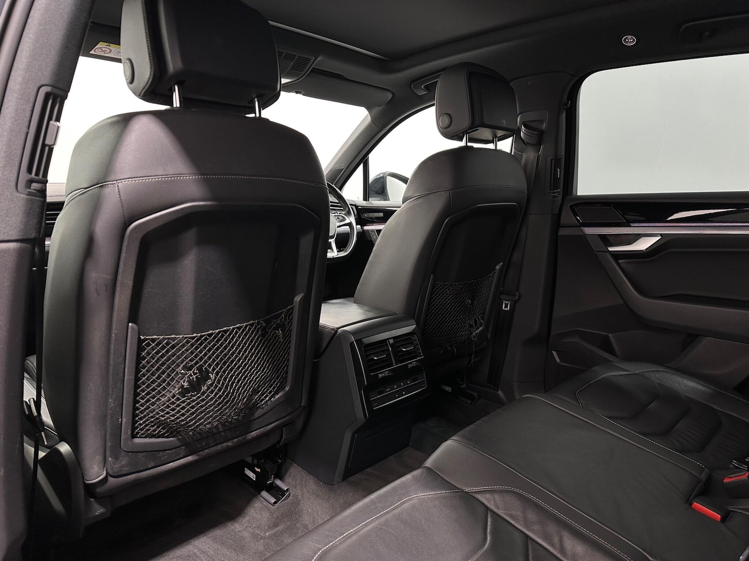 Used Volkswagen Touareg 2018 for sale - 76878507: Photo 37