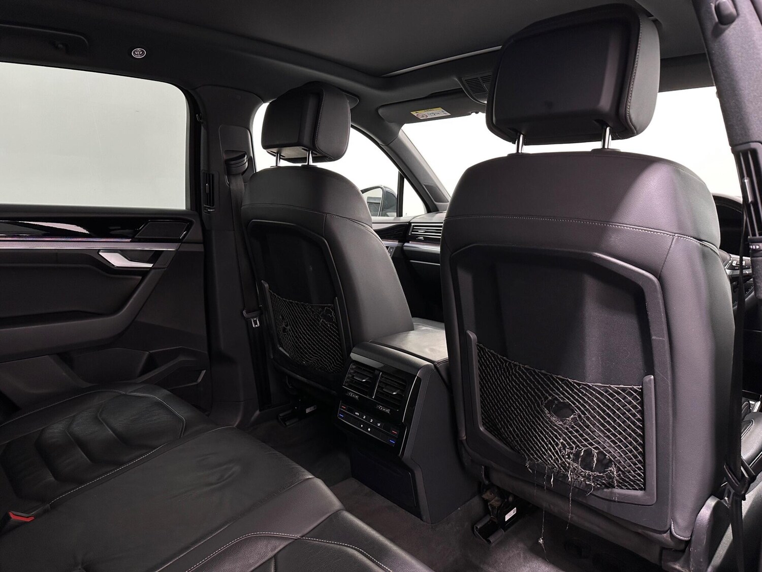 Used Volkswagen Touareg 2018 for sale - 76878507: Photo 42