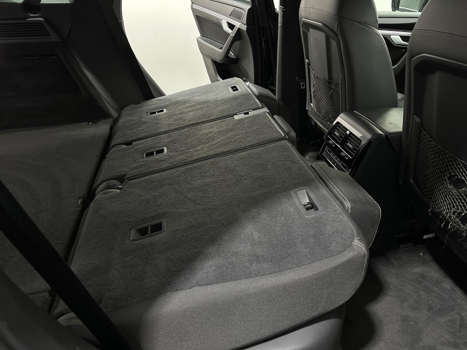 Used Volkswagen Touareg 2018 for sale - 76878507: Photo 47