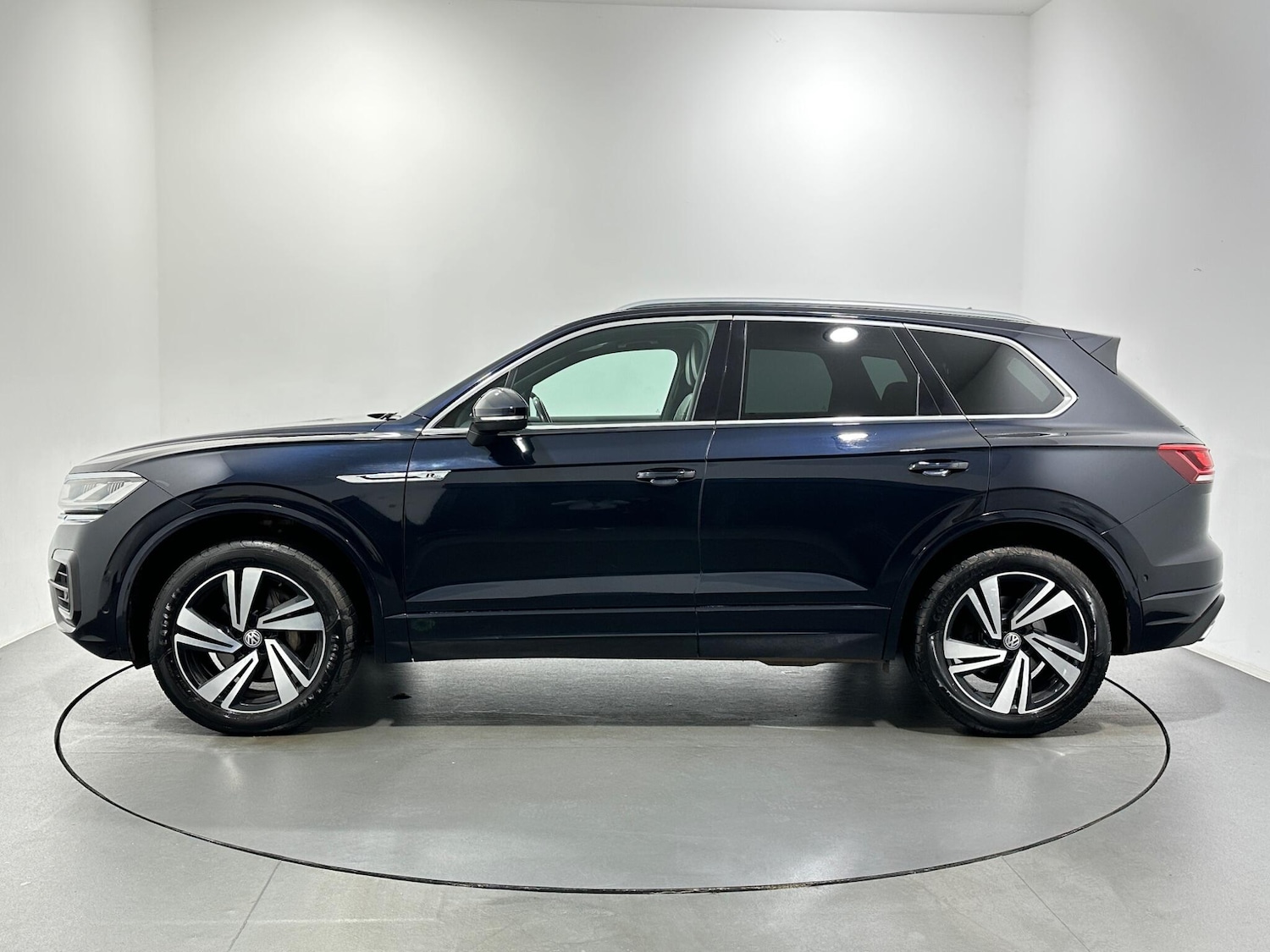 Used Volkswagen Touareg 2018 for sale - 76878507: Photo 5