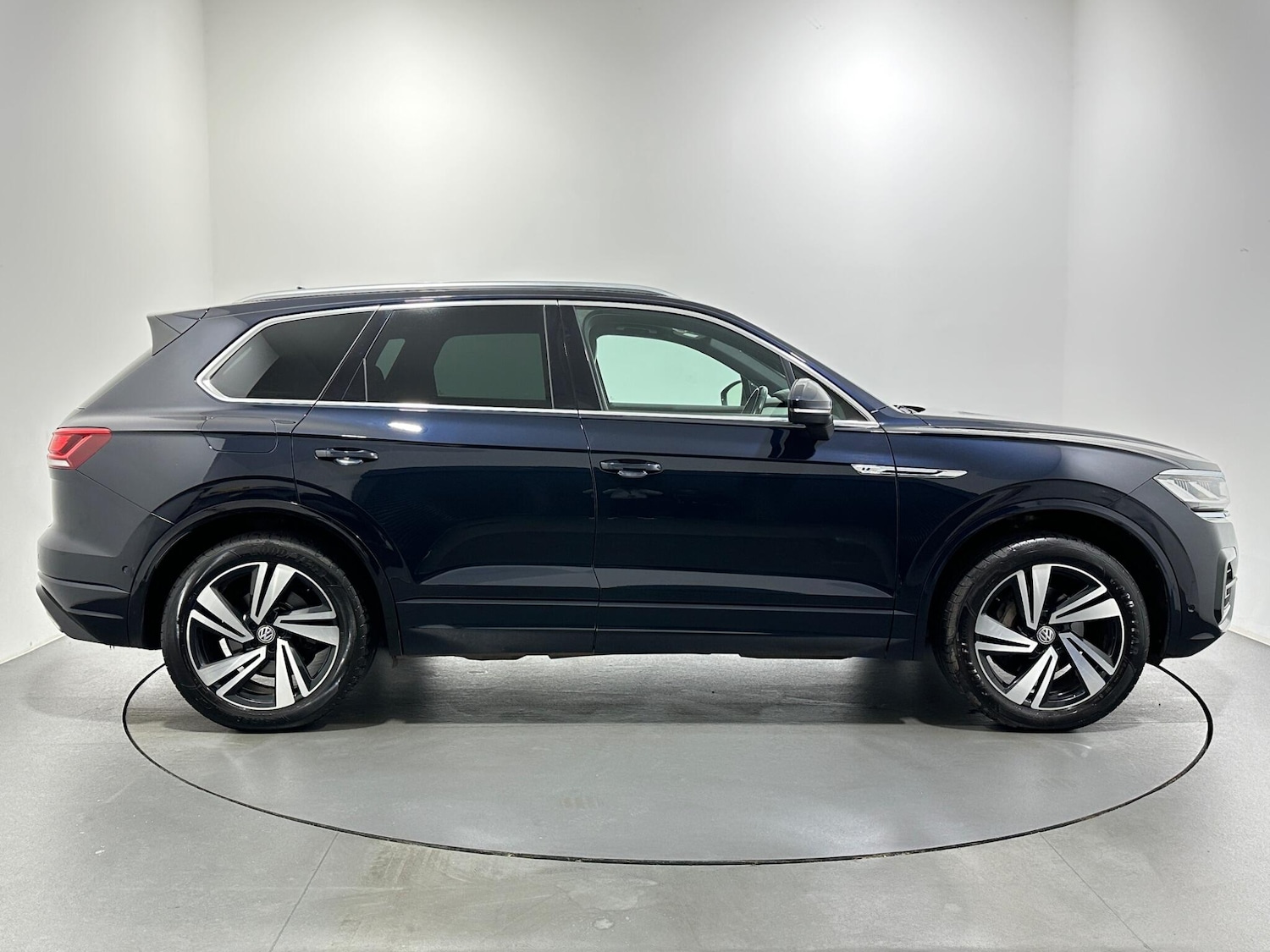 Used Volkswagen Touareg 2018 for sale - 76878507: Photo 9