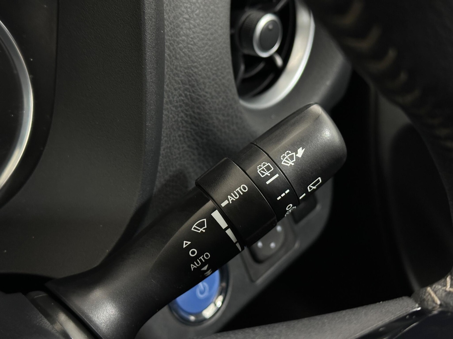 Used Toyota Yaris 2020 for sale - 77351726: Photo 17