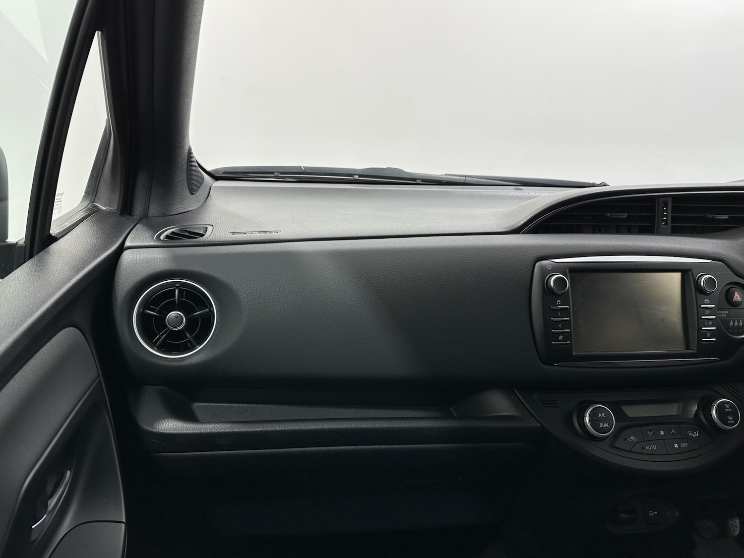 Used Toyota Yaris 2020 for sale - 77351726: Photo 28