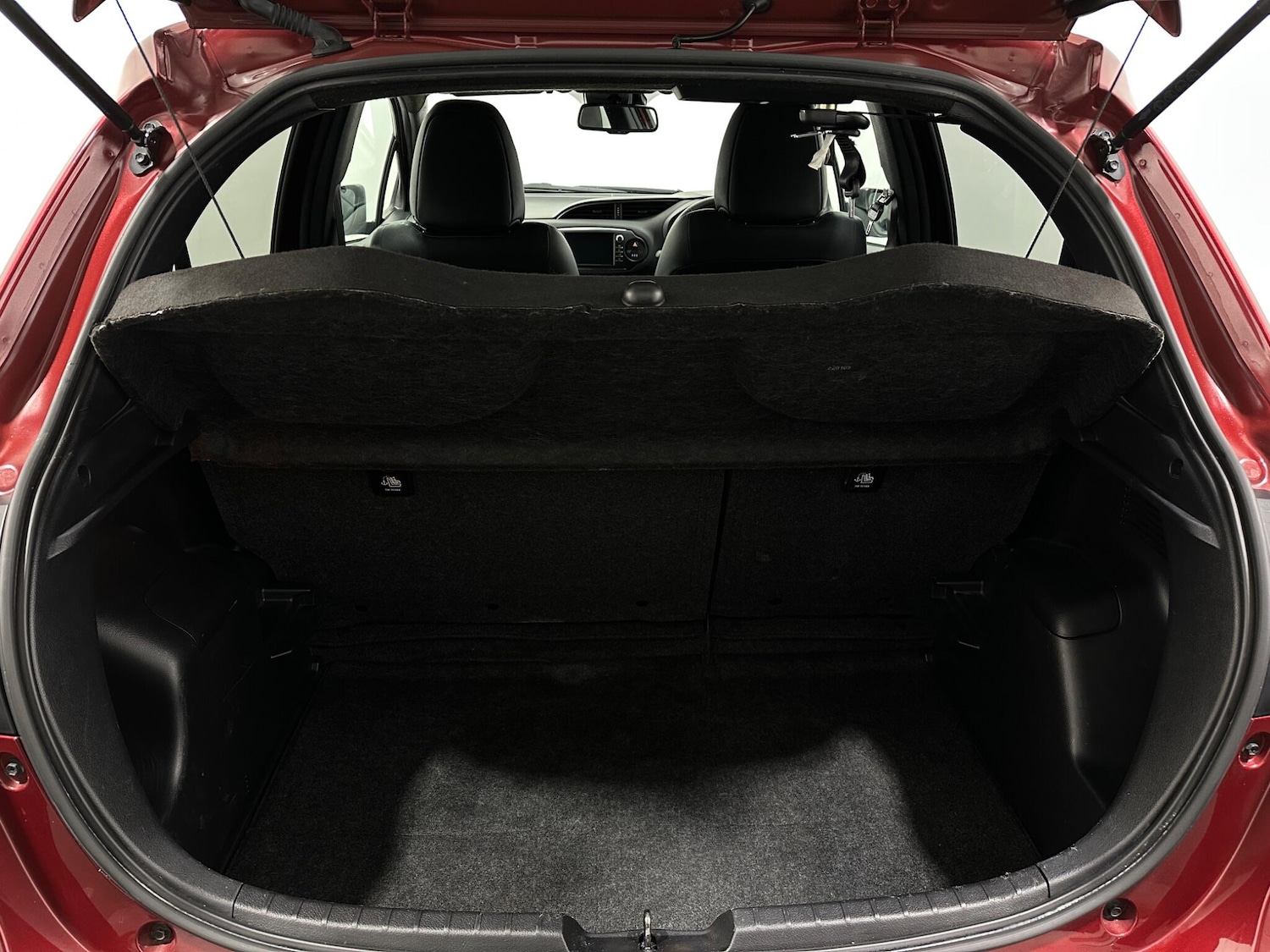 Used Toyota Yaris 2020 for sale - 77351726: Photo 45