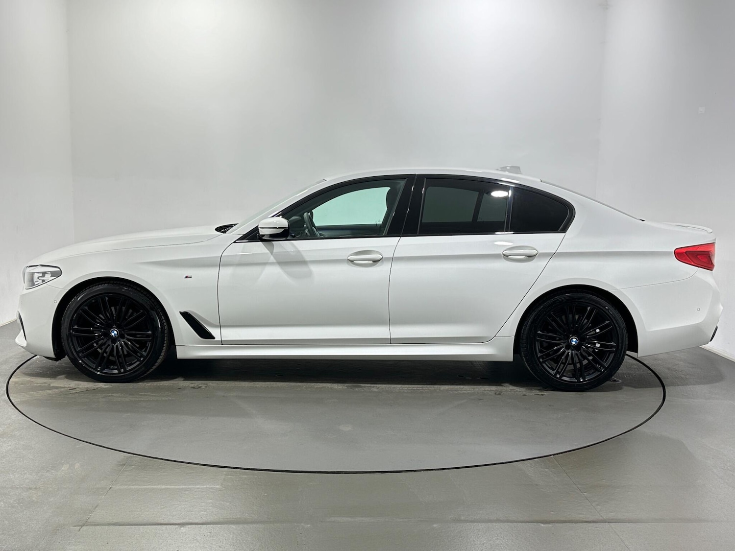 Used BMW 5 Series 2019 for sale - 77982551: Photo 5