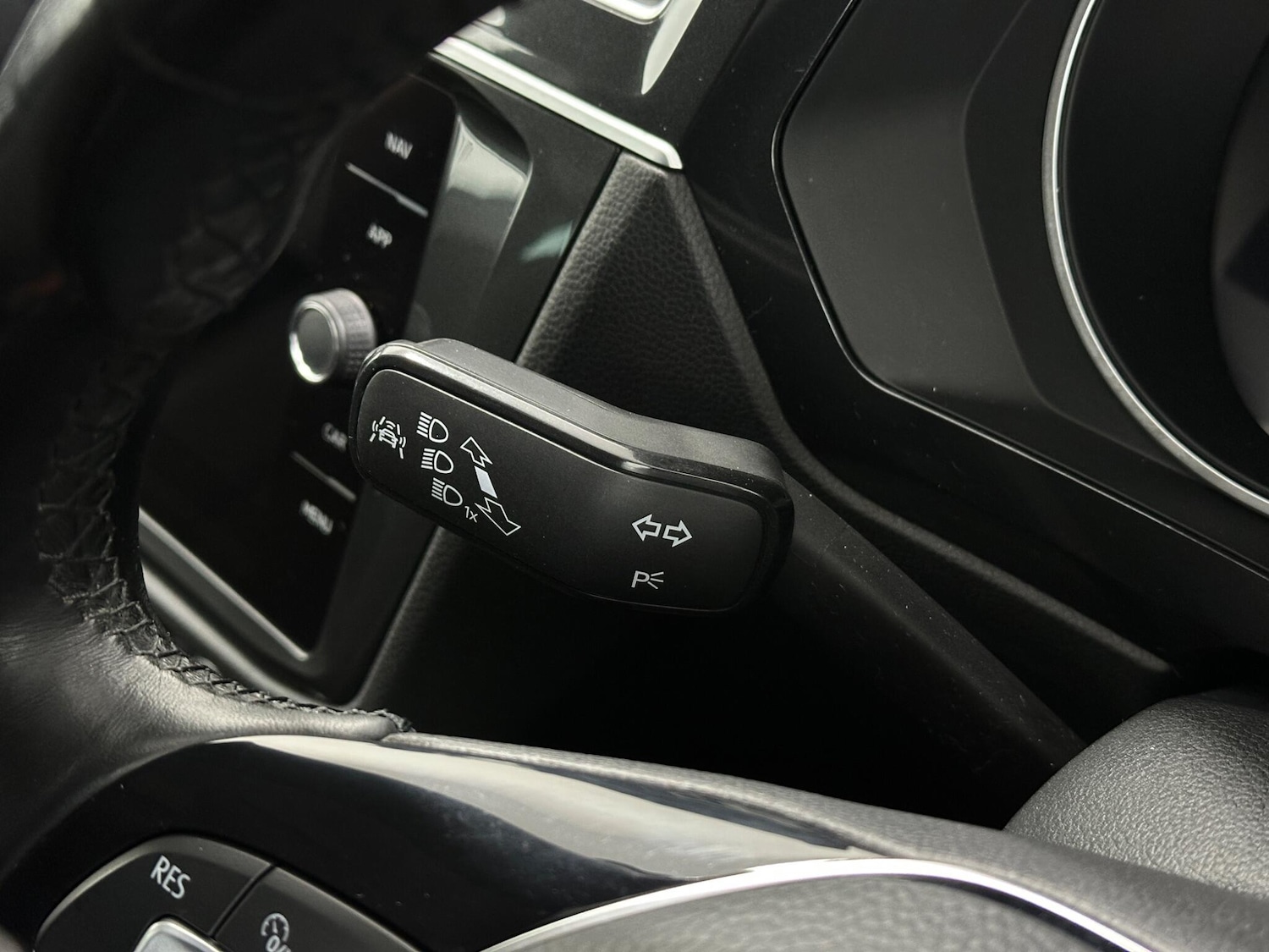 Used Volkswagen Tiguan 2018 for sale - 77441234: Photo 14