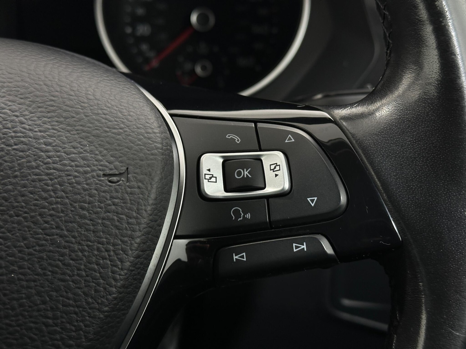 Used Volkswagen Tiguan 2018 for sale - 77441234: Photo 16