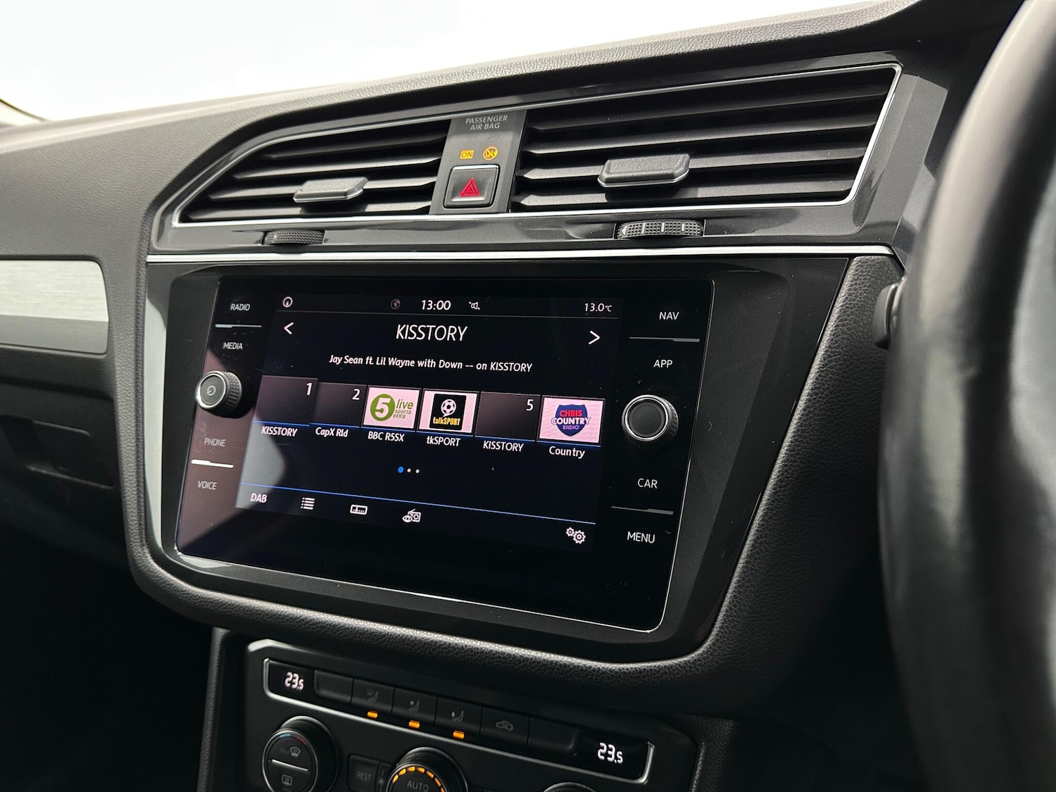 Used Volkswagen Tiguan 2018 for sale - 77441234: Photo 24