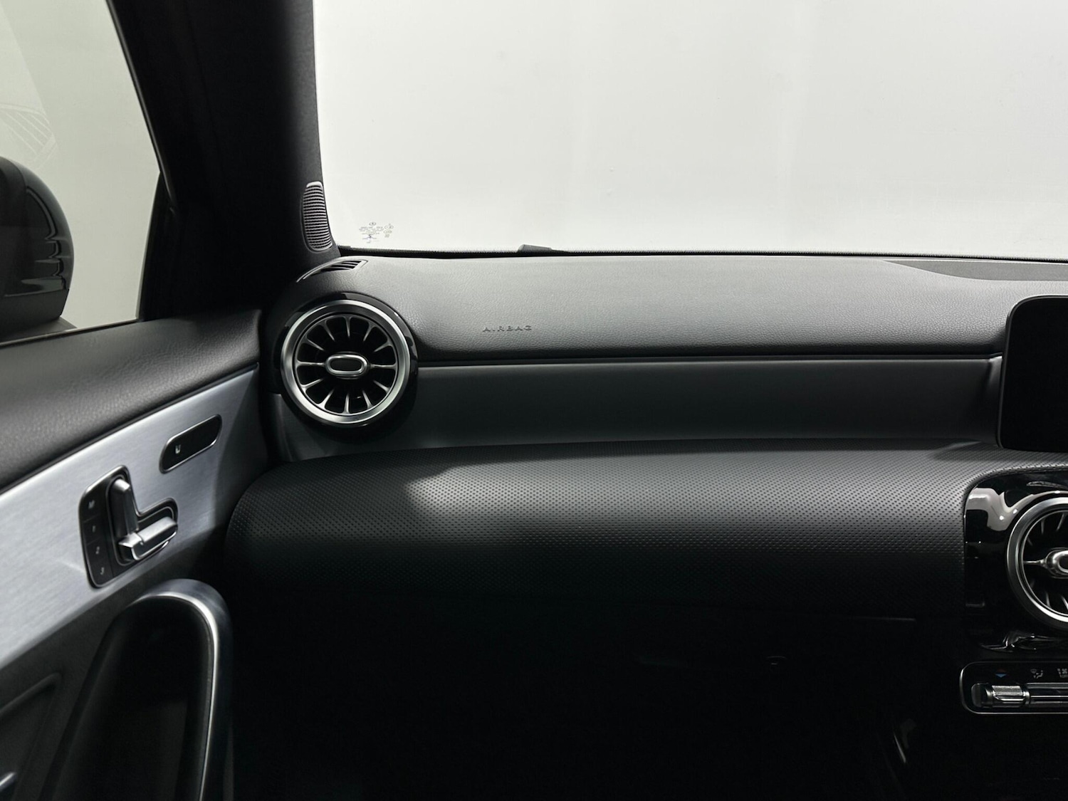 Used Mercedes-Benz A-Class 2019 for sale - 78034625: Photo 30