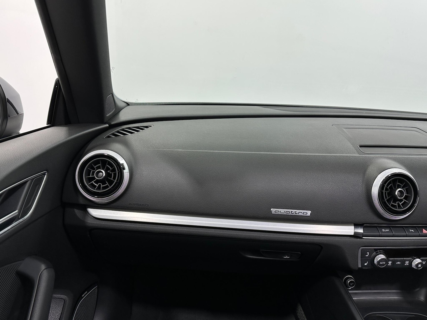 Used Audi A3 2016 for sale - 77892935: Photo 30