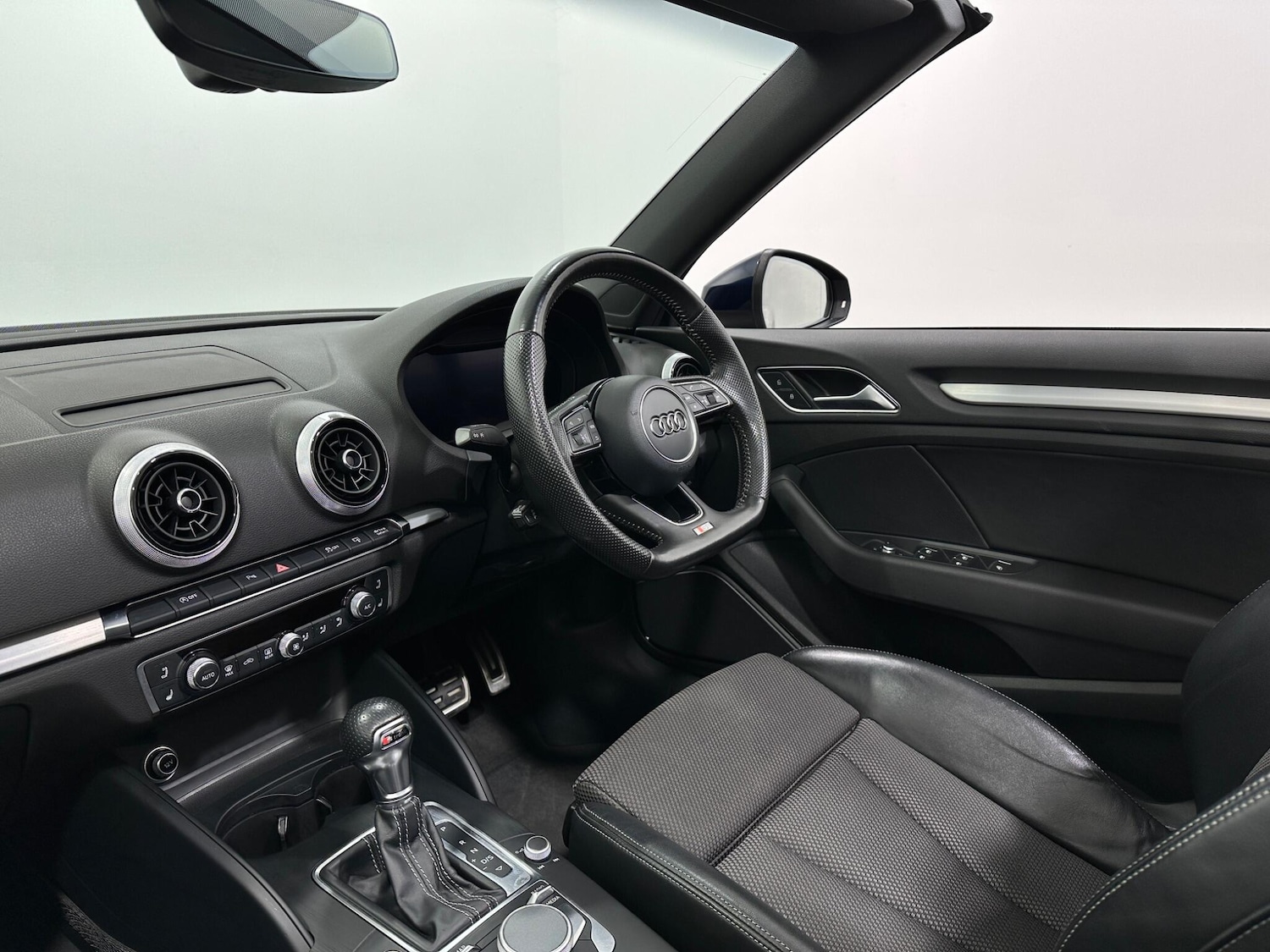 Used Audi A3 2016 for sale - 77892935: Photo 32