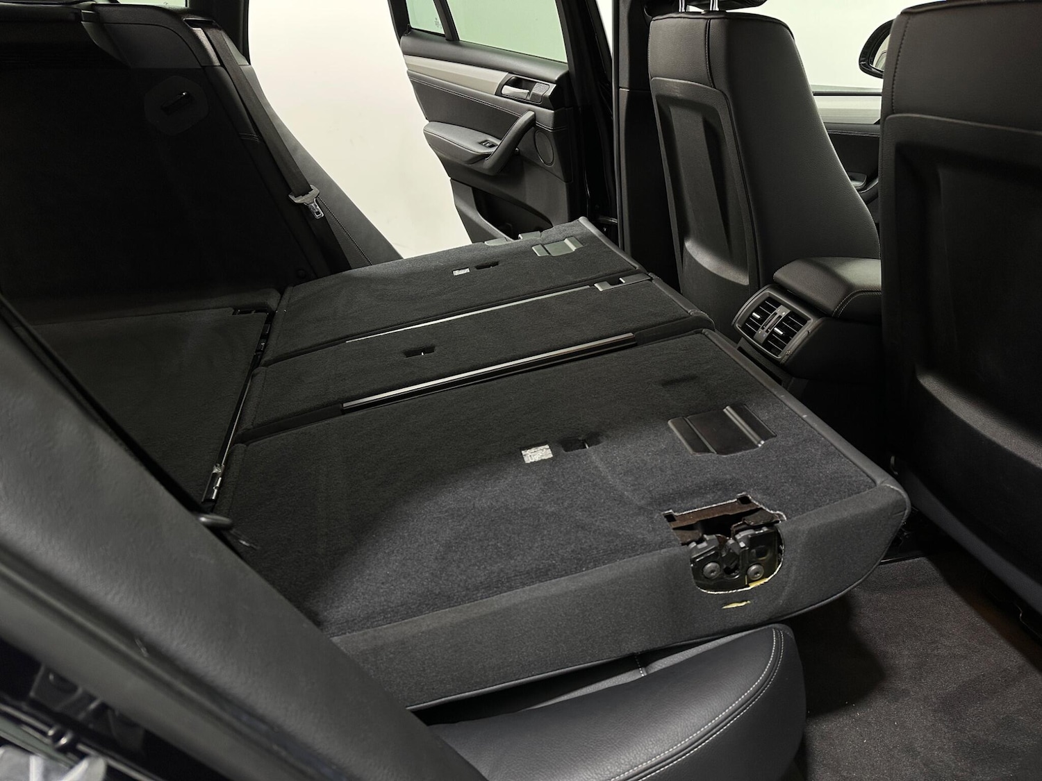 Used BMW X4 2018 for sale - 77537647: Photo 46