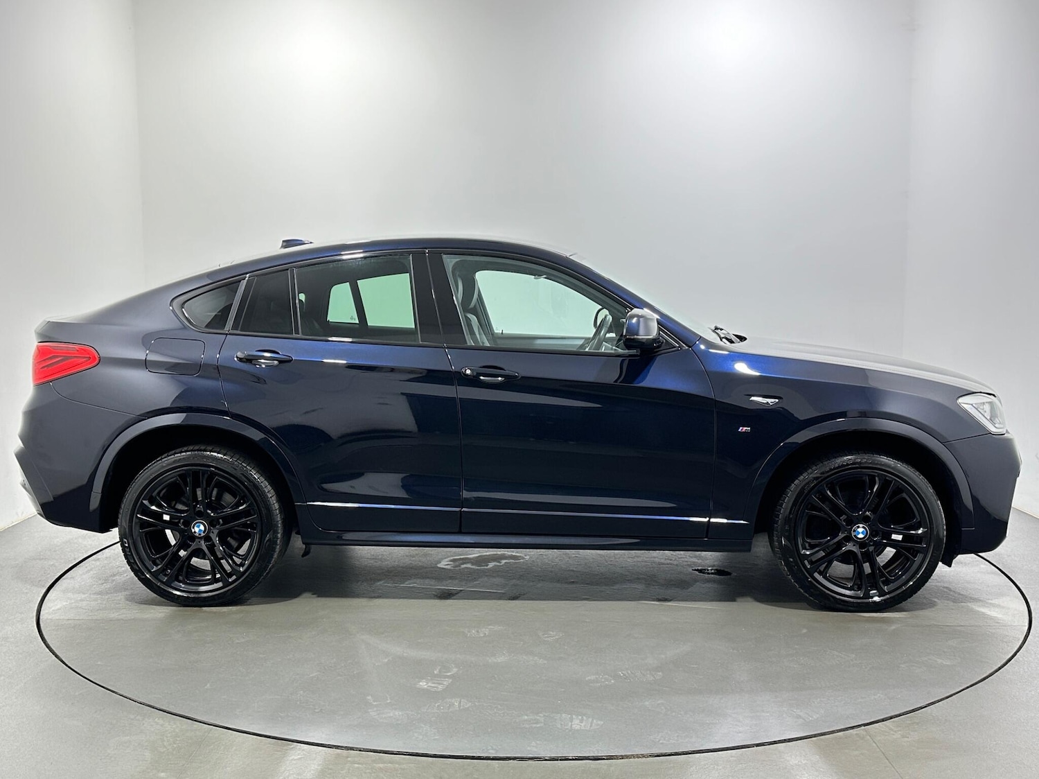 Used BMW X4 2018 for sale - 77537647: Photo 9