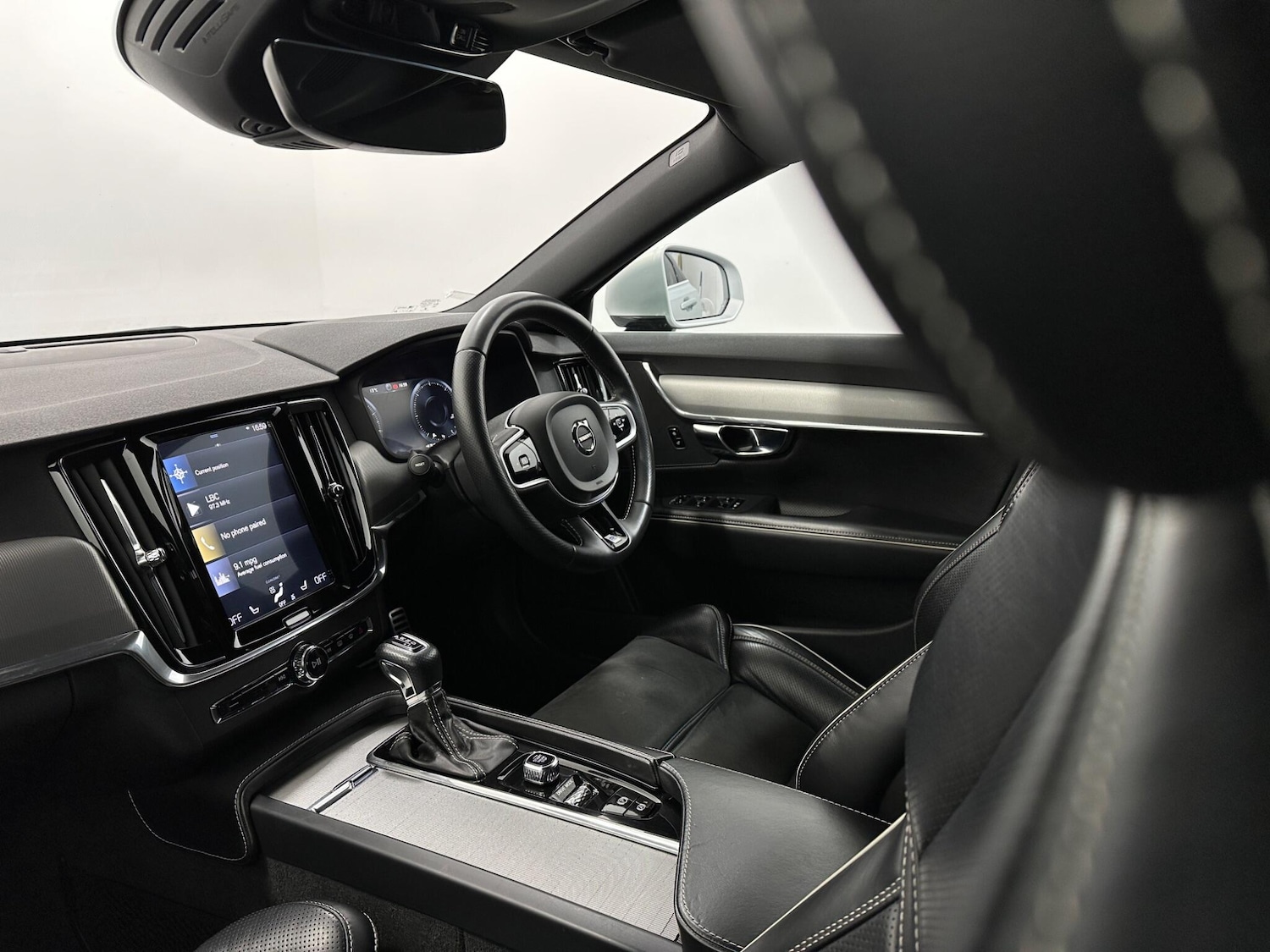 Used Volvo V90 2018 for sale - 76993365: Photo 28